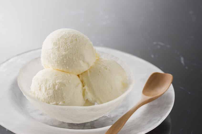 日本で初めてアイスクリームが販売された時の値段は8,000円？に関する雑学