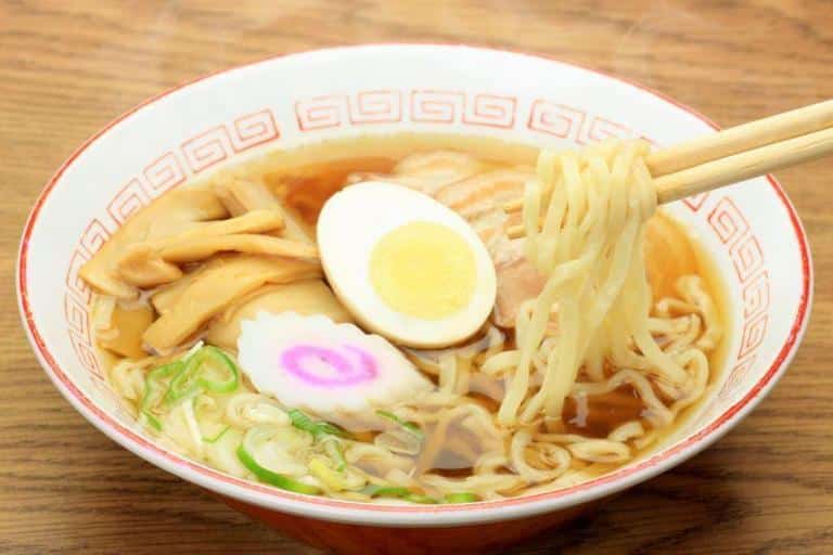 ラーメンどんぶりの模様の意味は？渦巻き・鳳凰・龍は縁起を担いでいた 雑学カンパニー