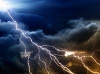 雷の正体は静電気という雑学