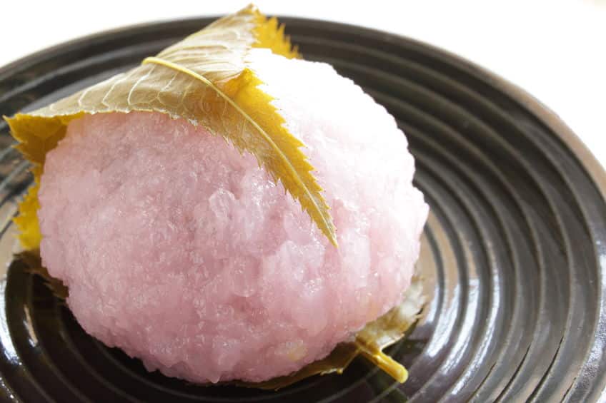 関西の桜餅「道明寺餅」