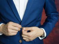 男性用と女性用の服でボタンの位置が違う理由に関する雑学
