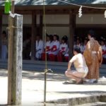 愛媛県大山祇神社では「一人相撲祭り」という、目に見えない精霊と相撲をとる祭りがあるという雑学