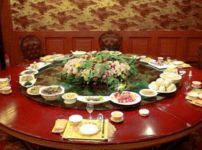 中華料理店の回転テーブルは日本発祥という雑学
