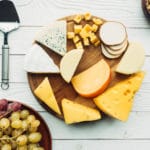 チーズ用のナイフが波打っている理由に関する雑学